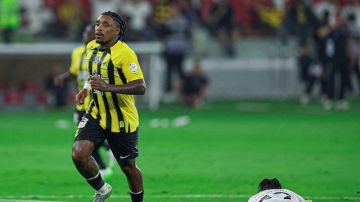 بيرجوين يصدر أولى أغانيه ويسخر من كومان بكلمات لاذعة .. فيديو بيرجوين يصدر أولى أغانيه ويسخر من كومان بكلمات لاذعة .. فيديو