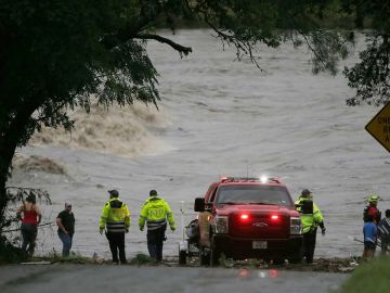 ارتفاع عدد ضحايا السيول في ولاية تكساس الأمريكية إلى 32 شخصا