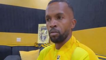 مبروك زايد يوضح المفارقة بين جروهي و رايكوفيتش.. فيديو مبروك زايد يوضح المفارقة بين جروهي و رايكوفيتش.. فيديو