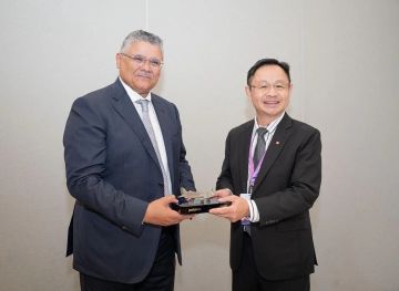 مطارات جدة ومطارات شانغي توقعان مذكرة تفاهم لتعزيز التميز في قطاع الطيران