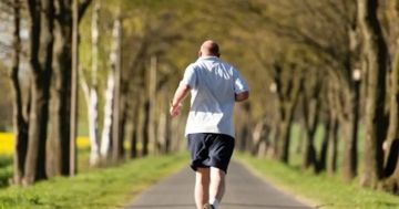 النمر: فوائد الرياضة لا تقاس بالتعرق.. والممارسة الآمنة بين 23 و25 درجة مئوية