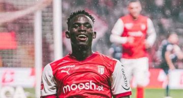 جيسوس يطالب بموهبة براغا فرنانديش جيسوس يطالب بموهبة براغا فرنانديش