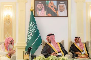 أمير المدينة ينقل تحيات القيادة لأهالي ينبع وبدر.. ويشيد بمكانتهما في التنمية الوطنية