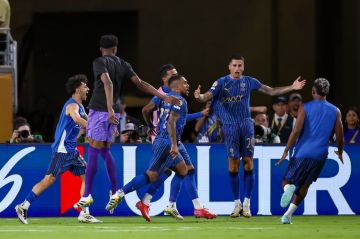 الهلال يواجه فلومينينسي البرازيلي