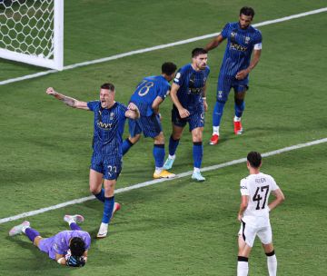 الكشف عن مكافأة لاعبي الهلال بعد الفوز على مانشستر سيتي
