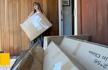 أمريكية تدفع ثمن خطأ بائع صيني!.. وأمازون تتدخل لحل مشكلة مئات الطرود في منزلها