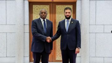 لامي في دمشق.. بريطانيا تستأنف علاقاتها الدبلوماسية مع سوريا بعد 14 عاما لامي في دمشق.. بريطانيا تستأنف علاقاتها الدبلوماسية مع سوريا بعد 14 عاما