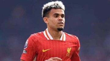 النصر يدخل سباق التعاقد مع لويس دياز إلى جانب بايرن ميونيخ وبرشلونة