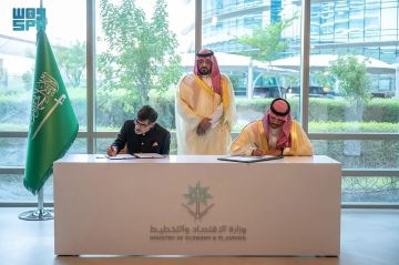 وزارة الاقتصاد والتخطيط توقع مذكرة تفاهم مع مؤسسة أبحاث المراقب الهندية لتعزيز التعاون البحثي وزارة الاقتصاد والتخطيط توقع مذكرة تفاهم مع مؤسسة أبحاث المراقب الهندية لتعزيز التعاون البحثي