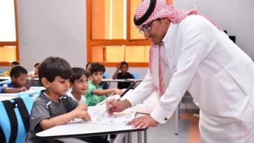 نظام إلكتروني جديد لرصد حضور المعلمين والمعلمات في المدارس