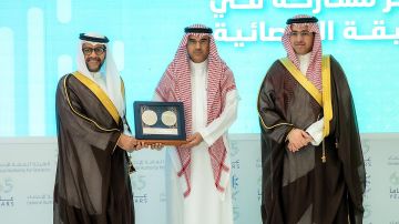 تكريم تعليم الطائف لتحقيقه المركز الثاني على مستوى المملكة في مسابقة المعرفة الإحصائية تكريم تعليم الطائف لتحقيقه المركز الثاني على مستوى المملكة في مسابقة المعرفة الإحصائية