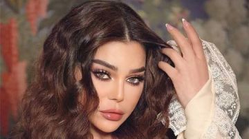 هيفاء تخطف الأنظار بإطلالتها في حفل جدة .. فيديو هيفاء تخطف الأنظار بإطلالتها في حفل جدة .. فيديو