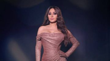 إليسا تخطف الأنظار برقصة الدبكة في زفاف نجل إيلي صعب.. فيديو إليسا تخطف الأنظار برقصة الدبكة في زفاف نجل إيلي صعب.. فيديو