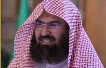 السديس يوجه بدعم إجابة السائلين في المسجد النبوي بكفاءات شرعية مؤهلة السديس يوجه بدعم إجابة السائلين في المسجد النبوي بكفاءات شرعية مؤهلة