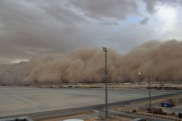 خبير جيولوجي يوضح الفرق بين العواصف الرملية والغبارية وتأثيرها المباشر على الصحة خبير جيولوجي يوضح الفرق بين العواصف الرملية والغبارية وتأثيرها المباشر على الصحة