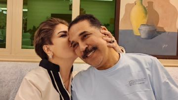 فجر السعيد تزور عبدالله الرويشد في منزله بعد رحلته العلاجية .. فيديو فجر السعيد تزور عبدالله الرويشد في منزله بعد رحلته العلاجية .. فيديو