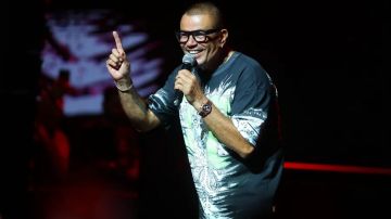 عمرو دياب يشعل جدة بأغاني ألبومه الجديد في حفل أسطوري