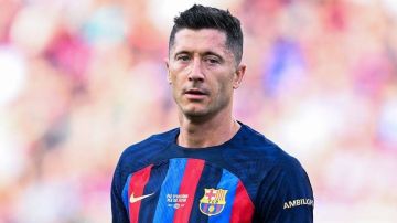 ليفاندوفسكي يرحب بالانتقال إلى دوري روشن ليفاندوفسكي يرحب بالانتقال إلى دوري روشن