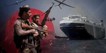 اليمن تتهم الحوثيين بمحاولة اختطاف سفينة قبالة الحديدة واشتعال النيران بعد هجوم بزوارق مفخخة