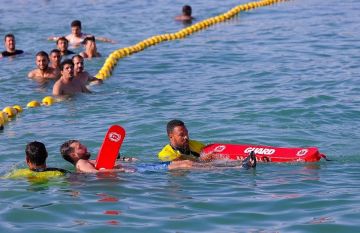 بالتزامن مع اليوم العالمي للوقاية من الغرق.. أمانة جدة تطلق سلامة البحر مسؤوليتنا على شاطئ المستقبل بالتزامن مع اليوم العالمي للوقاية من الغرق.. أمانة جدة تطلق سلامة البحر مسؤوليتنا على شاطئ المستقبل