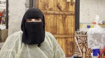 مواطنة تدرس في 7 دول وتلتحق بـ 28 دورة تدريبية لاحتراف صناعة الصابون..فيديو