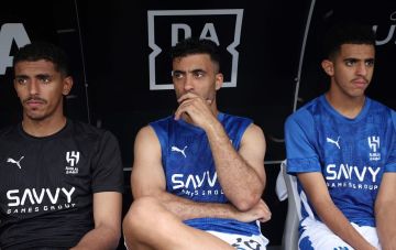 بمشاركة 15 دقيقة فقط.. مدرب الهلال السعودي يحسم مصير عبد الرزاق حمد الله بعد وداع كأس العالم للأندية