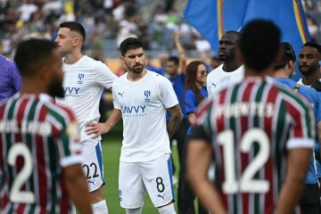 تفاعل على لقطة بكاء نيفيز وكانسيلو خلال الوقوف دقيقة صمت على روح ديوغو جوتا