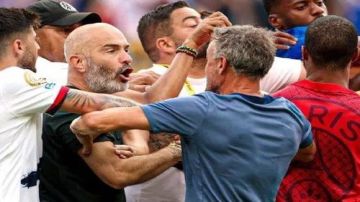 جواو بيدرو يكشف تفاصيل اشتباكه مع لويس إنريكي بعد نهائي مونديال الأندية جواو بيدرو يكشف تفاصيل اشتباكه مع لويس إنريكي بعد نهائي مونديال الأندية