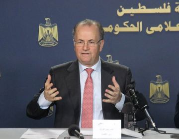 رئيس الوزراء الفلسطيني يعرب عن تقدير بلاده للجهود الحثيثة التي بذلتها المملكة وفرنسا في مؤتمر نيويورك التاريخي رئيس الوزراء الفلسطيني يعرب عن تقدير بلاده للجهود الحثيثة التي بذلتها المملكة وفرنسا في مؤتمر نيويورك التاريخي