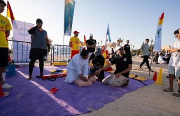 منقذو شواطئ جدة: التعامل السليم مع البحر أثناء السباحة والامتناع عن المغامرة يساهم في تحقيق السلامة