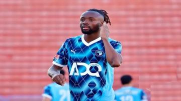 الأهلي يسعى لخطف فيستون مايلي رغم اتفاق الفتح الأهلي يسعى لخطف فيستون مايلي رغم اتفاق الفتح