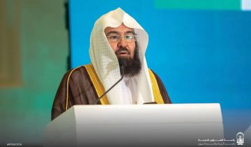 الشؤون الدينية تكثف أعمالها الميدانية في الحرمين ليلة ويوم الجمعة الشؤون الدينية تكثف أعمالها الميدانية في الحرمين ليلة ويوم الجمعة