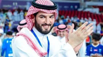 بن نافل: رفعنا راية المملكة ونافسنا الأندية العالمية بشرف