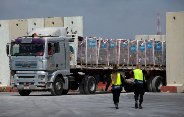 عبور 115 شاحنة مساعدات إنسانية وإغاثية للفلسطينيين في غزة