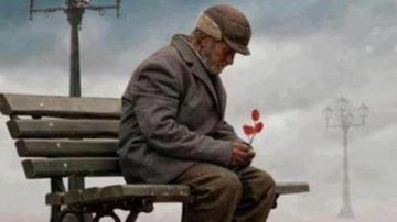 مسن يطلب الطلاق بعد وقوعه في حب فتاة افتراضية بالذكاء الاصطناعي مسن يطلب الطلاق بعد وقوعه في حب فتاة افتراضية بالذكاء الاصطناعي