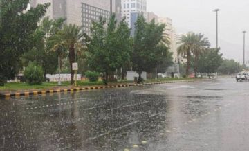  الأرصاد : أمطار رعدية غزيرة على أجزاء من مناطق جازان وعسير والباحة