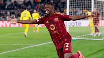 سعود عبد الحميد يتجاوز الفحص الطبي تمهيدا لانضمامه إلى لانس الفرنسي سعود عبد الحميد يتجاوز الفحص الطبي تمهيدا لانضمامه إلى لانس الفرنسي