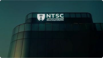 سلامة النقل يوضح تفاصيل واقعة محاولة راكب فتح باب الطوارئ عقب هبوط طائرة الخطوط السعودية بلندن