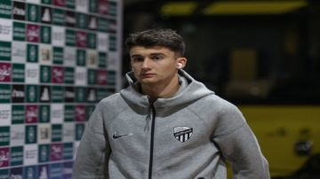 الاتحاد يقرر قيد أوناي هيرنانديز في فريق 21 عاما