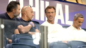 بعثة الأخضر تغادر إلى التشيك استعدادا للمعسكر الإعدادي