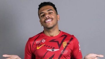 مصعب الجوير يودع الهلال برسالة مؤثرة بعد انتقاله إلى القادسية مصعب الجوير يودع الهلال برسالة مؤثرة بعد انتقاله إلى القادسية