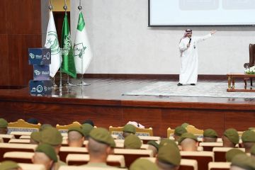 لجنة الإعلام والتوعية المصرفية تنظم محاضرة عن التمويل المسؤول لمنسوبي الجوازات ضمن برنامج واعي