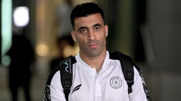 ألغواسيل يطلب رحيل حمدالله وإدارة الشباب تصطدم بعقبة الرواتب الضخمة ألغواسيل يطلب رحيل حمدالله وإدارة الشباب تصطدم بعقبة الرواتب الضخمة