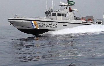 حرس الحدود بمنطقة مكة المكرمة ينقذ مقيمين تعطلت واسطتهما البحرية في عرض البحر حرس الحدود بمنطقة مكة المكرمة ينقذ مقيمين تعطلت واسطتهما البحرية في عرض البحر