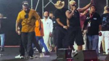 انفجار مفاجئ يوقف حفل محمد رمضان في الساحل الشمالي.. فيديو