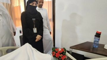 بيئة جدة توزع شتلات على المرضى في مبادرة إنسانية بمستشفى الملك عبد العزيز بيئة جدة توزع شتلات على المرضى في مبادرة إنسانية بمستشفى الملك عبد العزيز