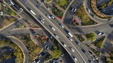 هيئة الرياض تفعل تحويلة مرورية على الطريق الدائري الغربي الفرعي وطريق جدة هيئة الرياض تفعل تحويلة مرورية على الطريق الدائري الغربي الفرعي وطريق جدة