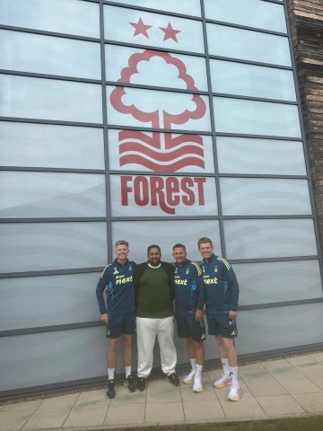 ضمن خطط التطوير .. معايشة فنية لمساعد المدير الفني بالقادسية في نوتنغهام فورست