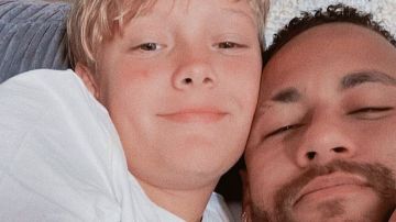 نيمار يروي موقفا طريفا في مدرسة نجله داڤي بسبب لون شعره الأشقر