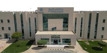 نجاح عملية جراحية بالمنظار لإزالة ورم ضخم لمريضة خمسينية في مستشفى الدرعية نجاح عملية جراحية بالمنظار لإزالة ورم ضخم لمريضة خمسينية في مستشفى الدرعية